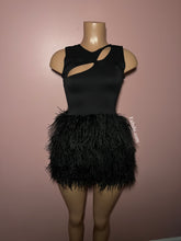 Load image into Gallery viewer, Feather bombshell Dress
