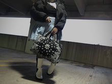 Load image into Gallery viewer, Black Beauty Puff Bag
